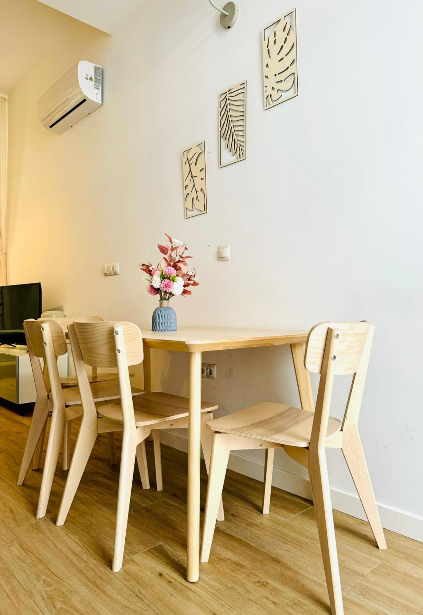 Relaxing Beachside Cabanyal Loft Apartment *